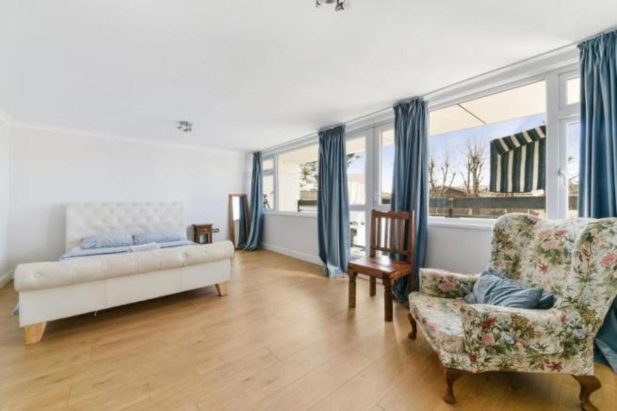 Brunswick Rooms Саттон Экстерьер фото